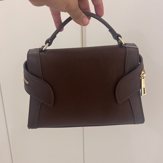 شنطة كريسبيلا لون بني Chrisbella brown bag