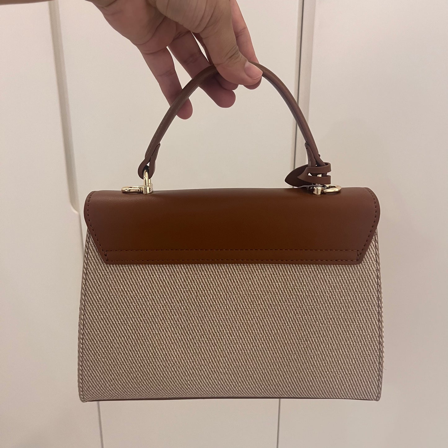 شنطة كريسبيلا لون بني Chrisbella brown bag