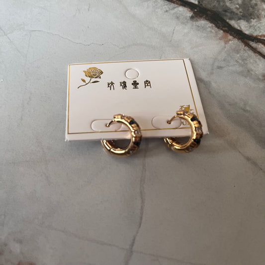 Elegant women's earrings, 1 pc أقراط نسائية أنيقة قطعة واحدة