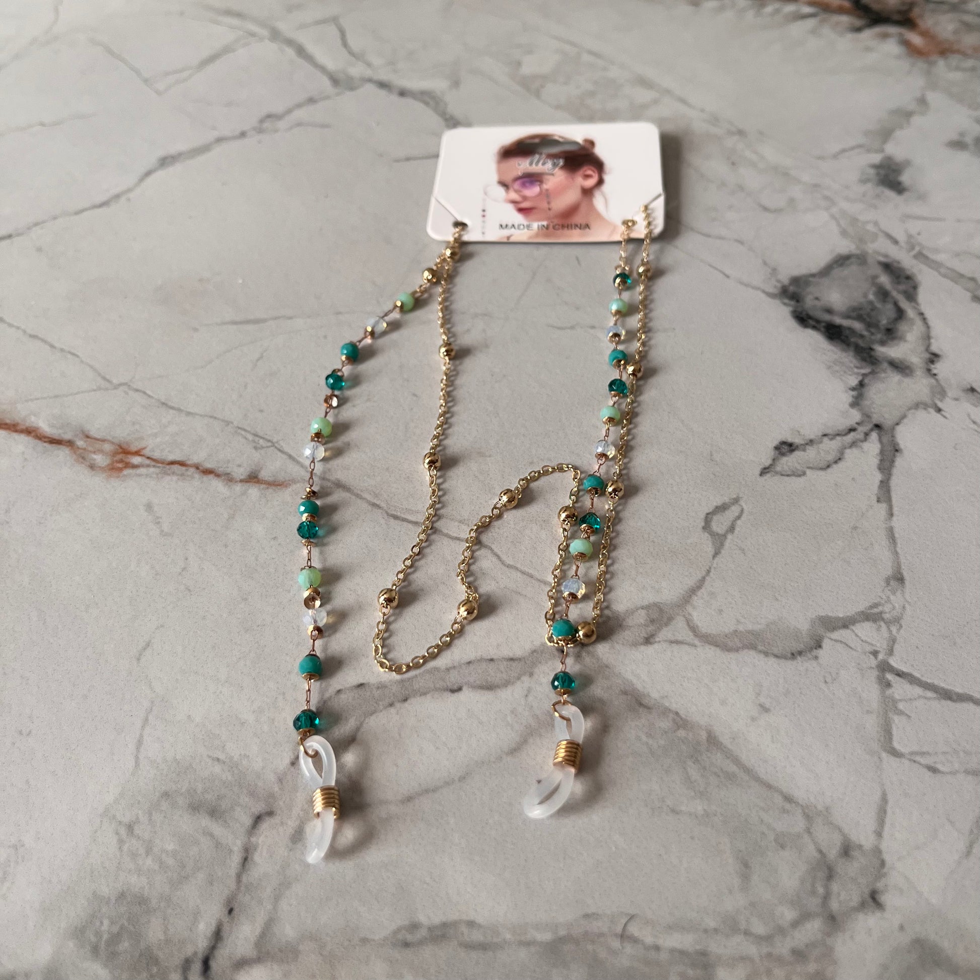 

 سلسلة نظارة مطرزة 
حبل نظارات مضاد للانزلاق مع خرز ملون، مثالي لأزياء الصيف، سلسلة نظارات عصرية  | إكسسوار نظارات عصري أنيق

Beaded Eyeglass Chain
Colorful Summer Fashion, Sunglasses Chain
 Stylish modern eyewear accessory
Versatile Fashion Glass Necklace & Bracelet, Anti-Slip Eyewear Lanyard with Colorful Shell Beads, Ideal for Summer Fashion, Fashion Fashion Glasses Chain|Ethnic Fashion Accessory|Chic Fashion Glasses Accessory