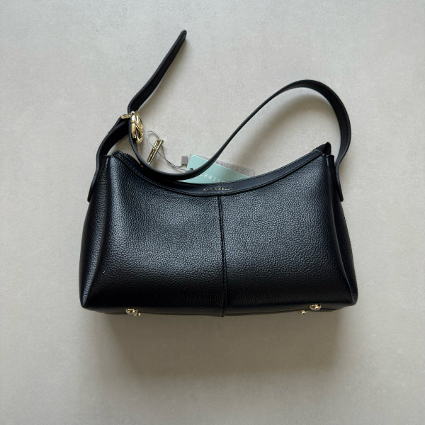 شنطة كريسبيلا حجم وسط أسود&nbsp;
Chrisbella Black hand bag

الستايل : يومي كاجوال
&nbsp;اللون : أسود
الحجم : متوسط
المادة الخارجية : جلد
النمط : مزين بشعار الماركة
إغلاق/ الرباط: سحاب
