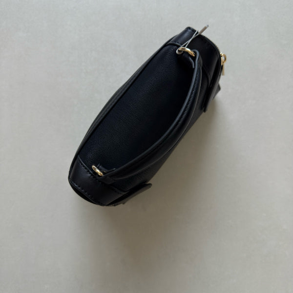 شنطة كريسبيلا لون أسود Chrisbella black bag , cross body bag