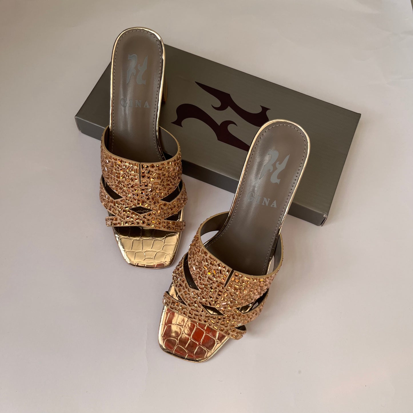 حذاء نسائي صندل بمقدمة مربعة وكعب عريض ذهبي  Gold square toe sandal block heel